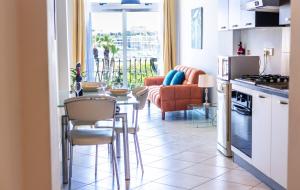 Cosy Apartment with Valletta and Harbour Views