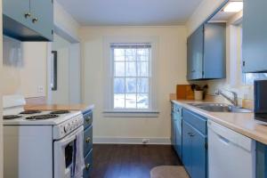 Quintessential Vt Cottage In Manchester Village