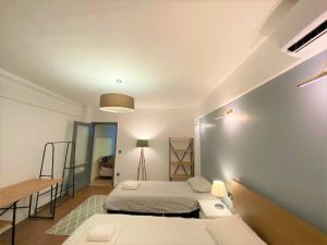 Spatious, Modern Apartment in Central Cihangir 3BR, Lift, AC