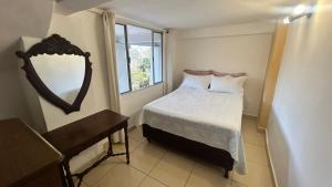 Acomodação Bicentenária - qrts parte baixa da casa - Rua Casa da Ópera