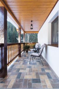 Roads End Moieciu De Sus