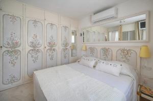 Villas FRGK Luxury Villa in Antibes Heated Pool Spa : photos des chambres