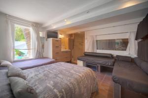 Villas FRGK Luxury Villa in Antibes Heated Pool Spa : photos des chambres