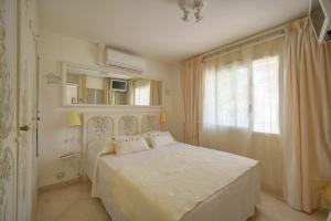 Villas FRGK Luxury Villa in Antibes Heated Pool Spa : photos des chambres
