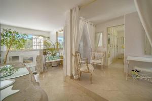 Villas FRGK Luxury Villa in Antibes Heated Pool Spa : photos des chambres