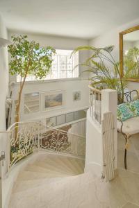 Villas FRGK Luxury Villa in Antibes Heated Pool Spa : photos des chambres