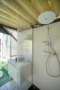 Villas FRGK Luxury Villa in Antibes Heated Pool Spa : photos des chambres