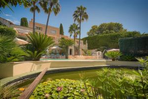 Villas FRGK Luxury Villa in Antibes Heated Pool Spa : photos des chambres