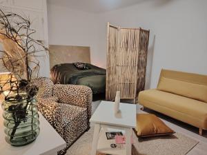 Appartements T1 coeur de Toulon ideal entre le port et la gare : photos des chambres