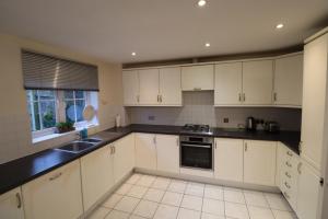 Spacious Bracknell Four Bedroom House
