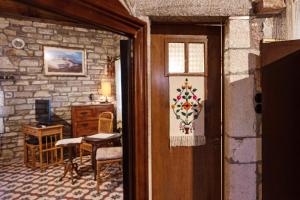 Alexana - Traditional House