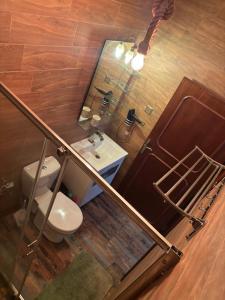 Double bedroom with private bathroom