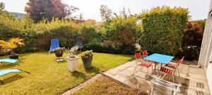 Small Double Room, bed 140x200cm, in very quiet and cosy house!