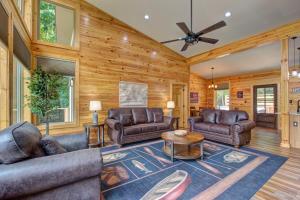 Cardinal Pool Cabin