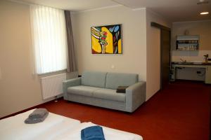 Anna und Sascha, Hotel und Café