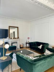 Heart of Montmartre - 3 bedrooms & balcony