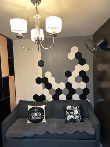R and RMI CONDOTEL
