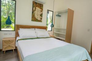 Anusara Dream Villa with Pool & AC