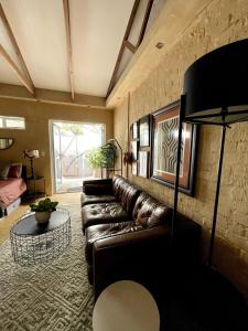 Bohemian Private Flat, Aircon, Secure Parking