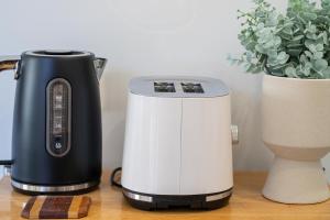 Tiny Home 1BD, 1BA in Clayfield, Near Brisbane CBD M2