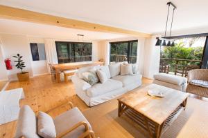 10d Mimosa - The Spot - by African Perfection