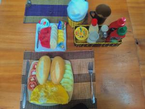 Loop Central Stay Tour & Motorbike Rental