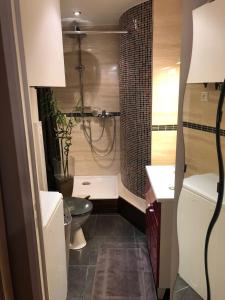 Appartements Appartement Gratte-Ciel 4p Chek in H24 : photos des chambres