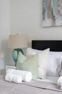 Modern 2BR 1BA in Trendy Notting Hill