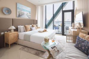 Frank Porter - Seven Hotel & Aprtments