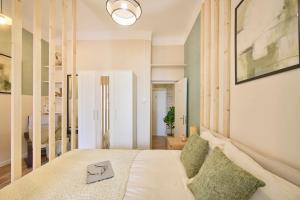 Modern Studio in Alameda