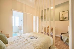 Modern Studio in Alameda