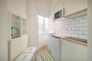 Modern Studio in Alameda