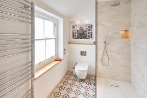 Host & Stay - Window on the World