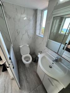 Уютные Апартаменты с Балконом