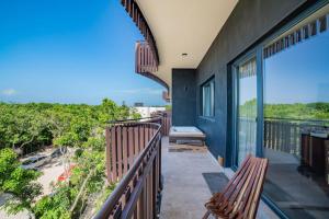 Exclusive Jungle Walking 2 beach private terrace