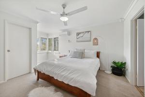 Slow MOcean Beach Retreat