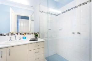 Lovely 4 bedroom home with resort amenities