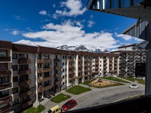 Duplex rénové avec balcon, skis aux pieds, animaux acceptés - FR-1-502-466