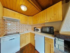 Appartement cosy 7 couchages, au pied des pistes, cheminée, parking - FR-1-241-23