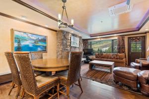 Lodge Tower 494 Two Bedroom Residence