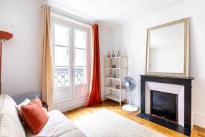GuestReady - Cosy retreat steps from Sacré Coeur