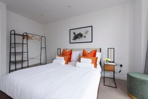 Luxury 2Bed, 2Bath Duplex 5 Mins to Hither Green Station