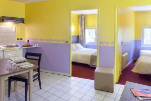 BRIT HOTEL Le Lion dOr CHINON