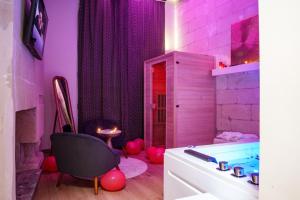 La Plume dAmour- Love Room au Cœur du Vieux Tours