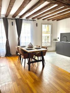 Charming Triplex Hypercentre