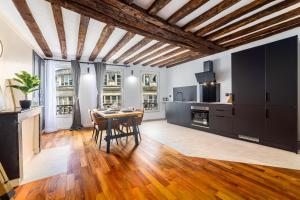 Charming Triplex Hypercentre