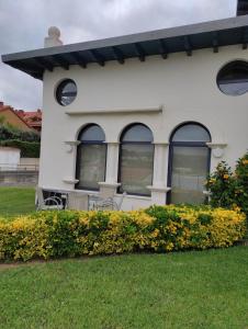 Edificio Tudor un mirador al Cantábrico