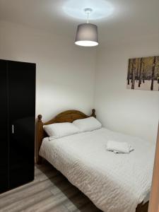 1 bed flat close to Luton airport sleeps 4