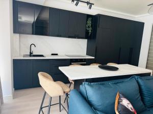 White Titanic -Luxury Turism