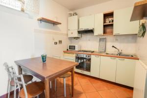Live in Camogli - 2 private rooms with bathroom and Wi-Fi